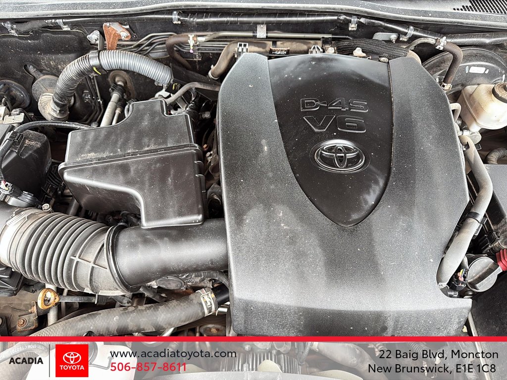 2017 Toyota Tacoma SR5 in Moncton, New Brunswick - 8 - w1024h768px