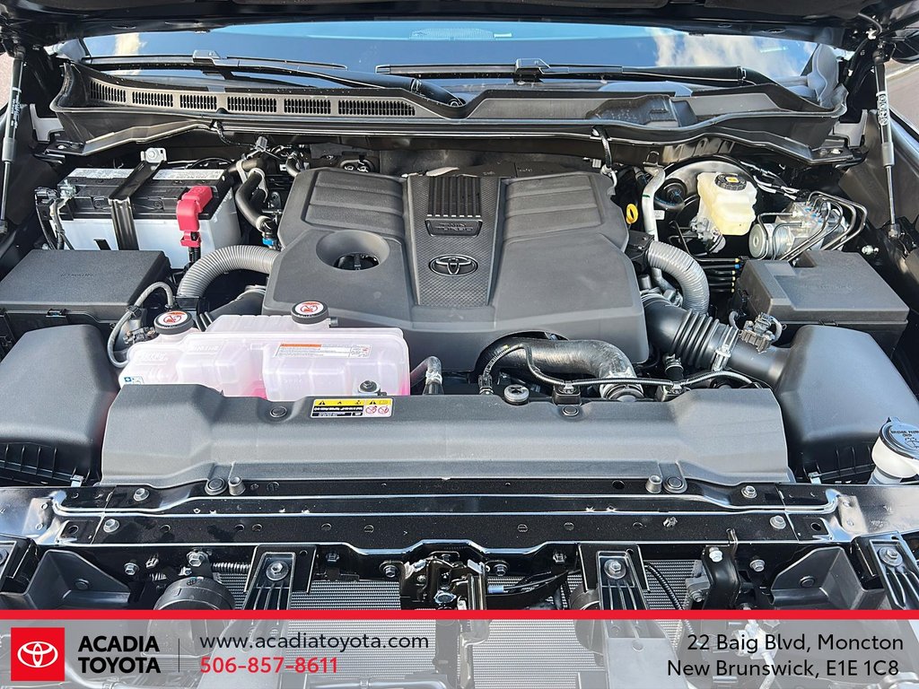 2026 Toyota Tundra 4X4 SR5 in Moncton, New Brunswick - 8 - w1024h768px