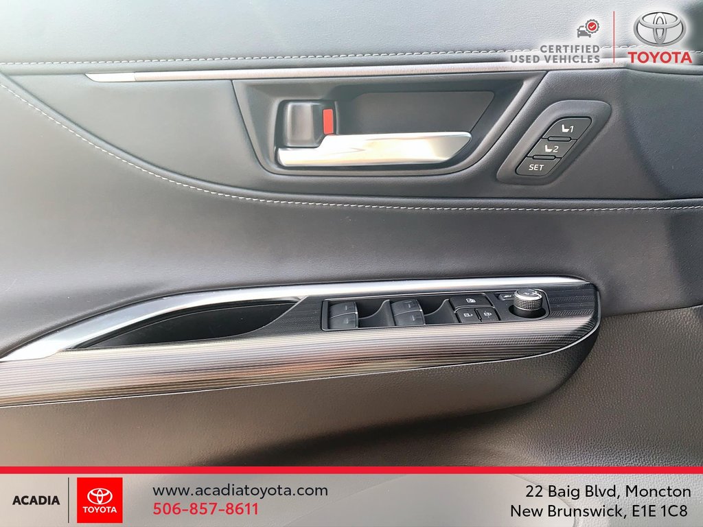2023 Toyota Venza XLE in Moncton, New Brunswick - 11 - w1024h768px