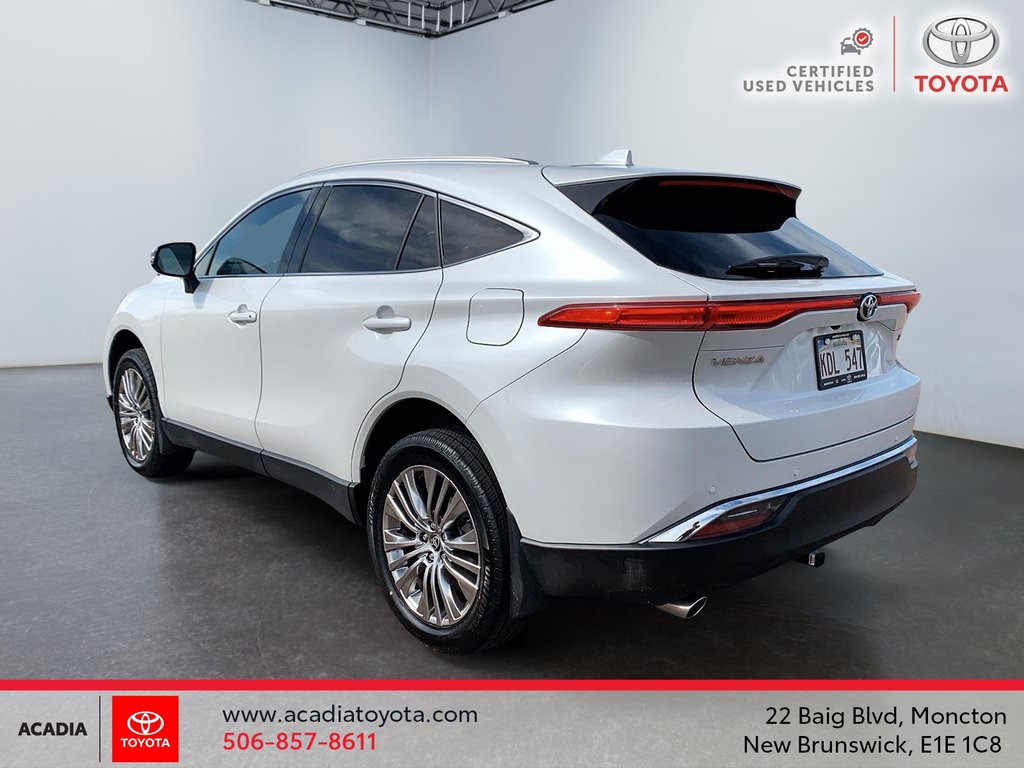 2023 Toyota Venza XLE in Moncton, New Brunswick - 4 - w1024h768px