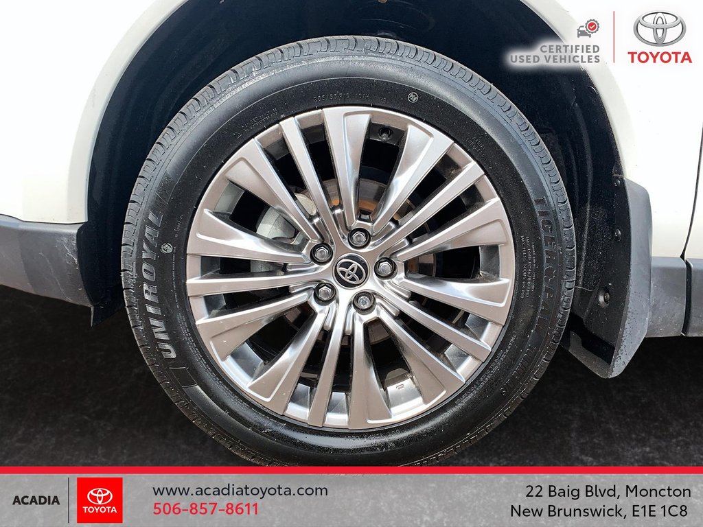 2023 Toyota Venza XLE in Moncton, New Brunswick - 7 - w1024h768px