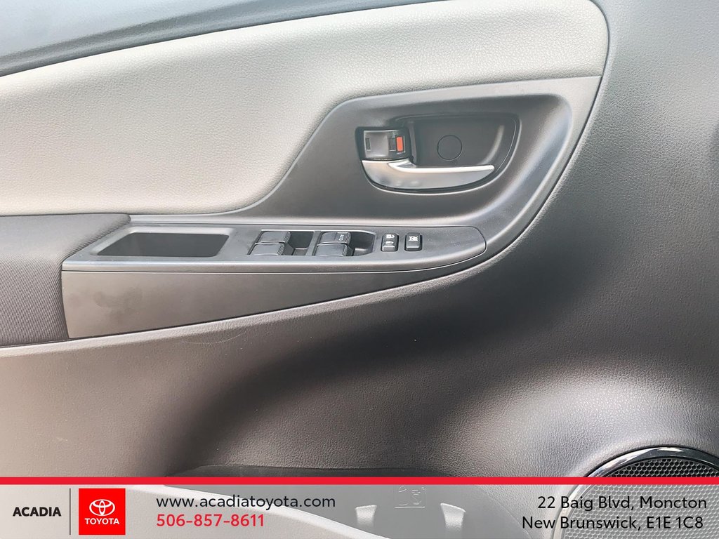 Toyota Yaris Hatchback LE 2018 à Moncton, Nouveau-Brunswick - 11 - w1024h768px