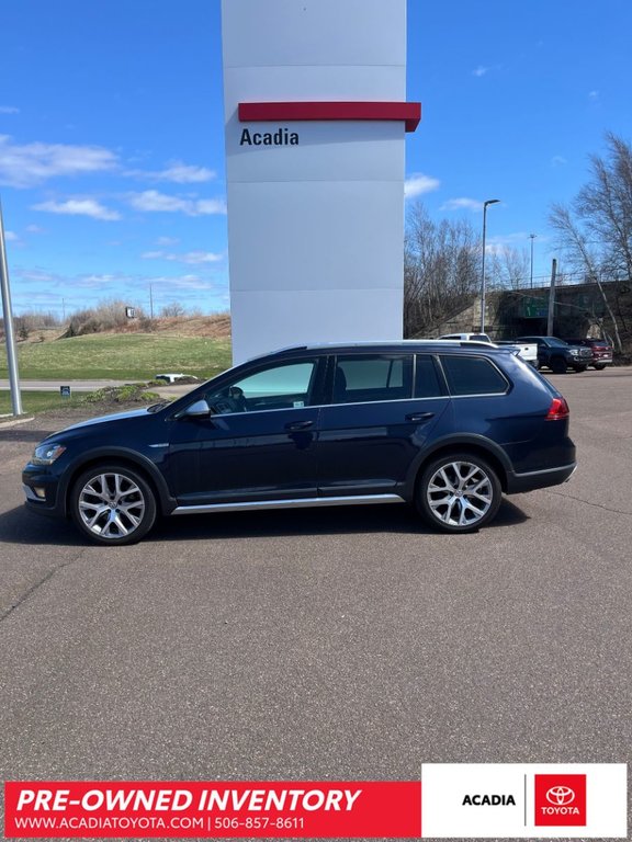 2017 Volkswagen GOLF ALLTRACK in Moncton, New Brunswick - 1 - w1024h768px