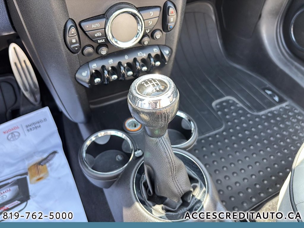 2011 MINI Cooper Convertible S in Rouyn-Noranda, Quebec - 12 - w1024h768px