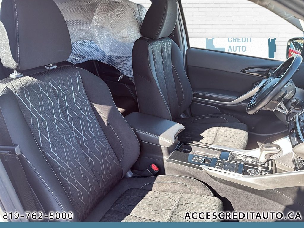 Mitsubishi ECLIPSE CROSS  2018 à Rouyn-Noranda, Québec - 9 - w1024h768px