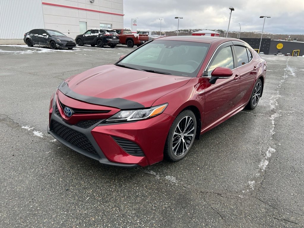 Camry Hybrid SE 2018 à Rouyn-Noranda, Québec - 1 - w1024h768px