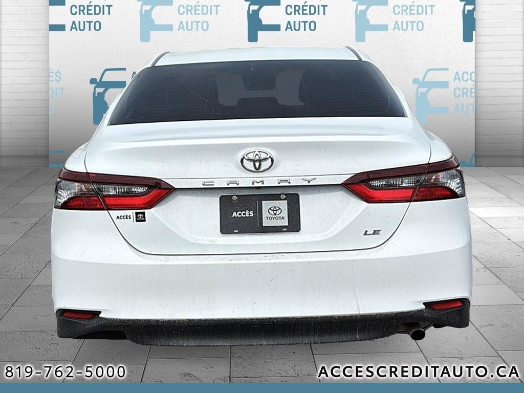 Toyota Camry LE 2022 à Rouyn-Noranda, Québec - 3 - w1024h768px