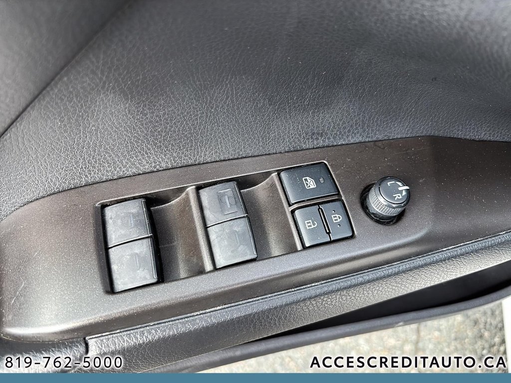Toyota Camry LE 2022 à Rouyn-Noranda, Québec - 11 - w1024h768px