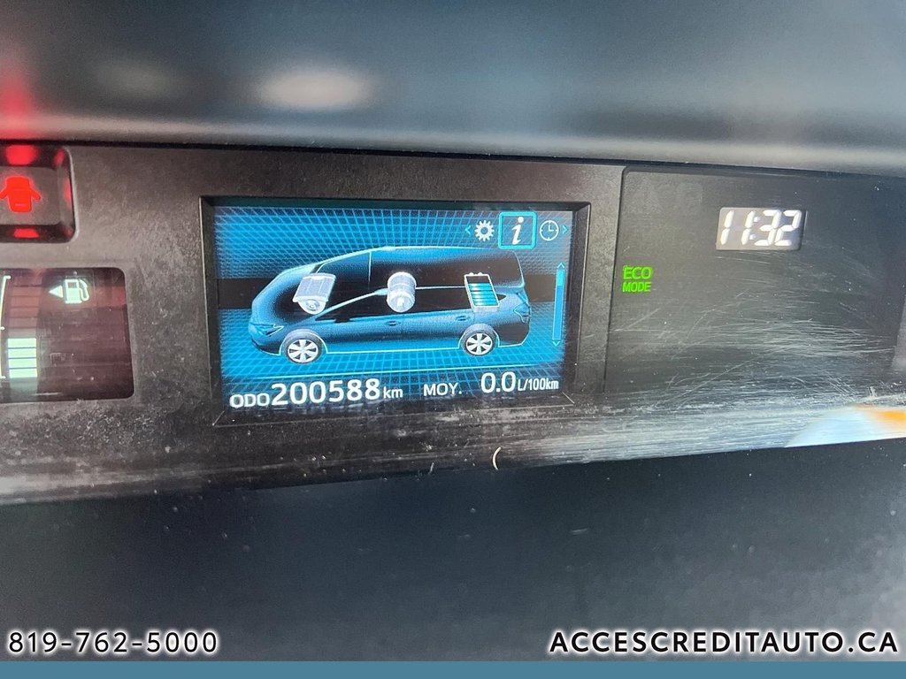 2016  Prius v in Rouyn-Noranda, Quebec - 11 - w1024h768px