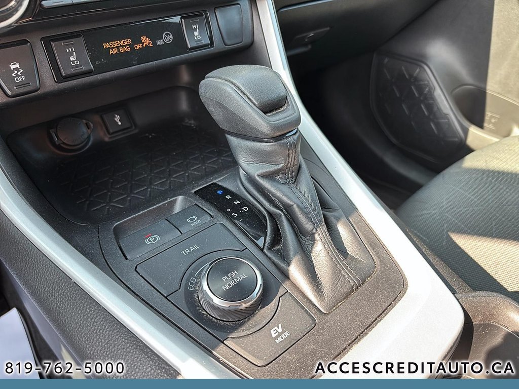 Toyota RAV4 Hybrid LE 2022 à Rouyn-Noranda, Québec - 15 - w1024h768px