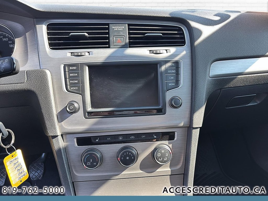 Volkswagen Golf  2017 à Rouyn-Noranda, Québec - 12 - w1024h768px