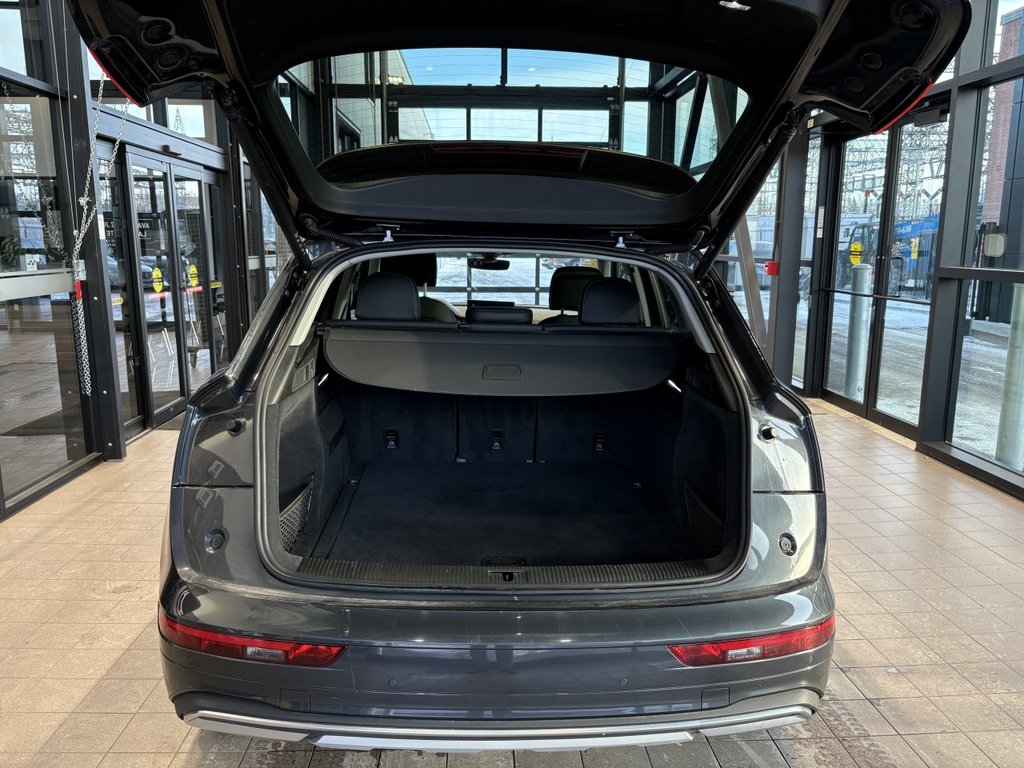 2023 Audi Q5 Komfort in Montreal, Quebec - 14 - w1024h768px