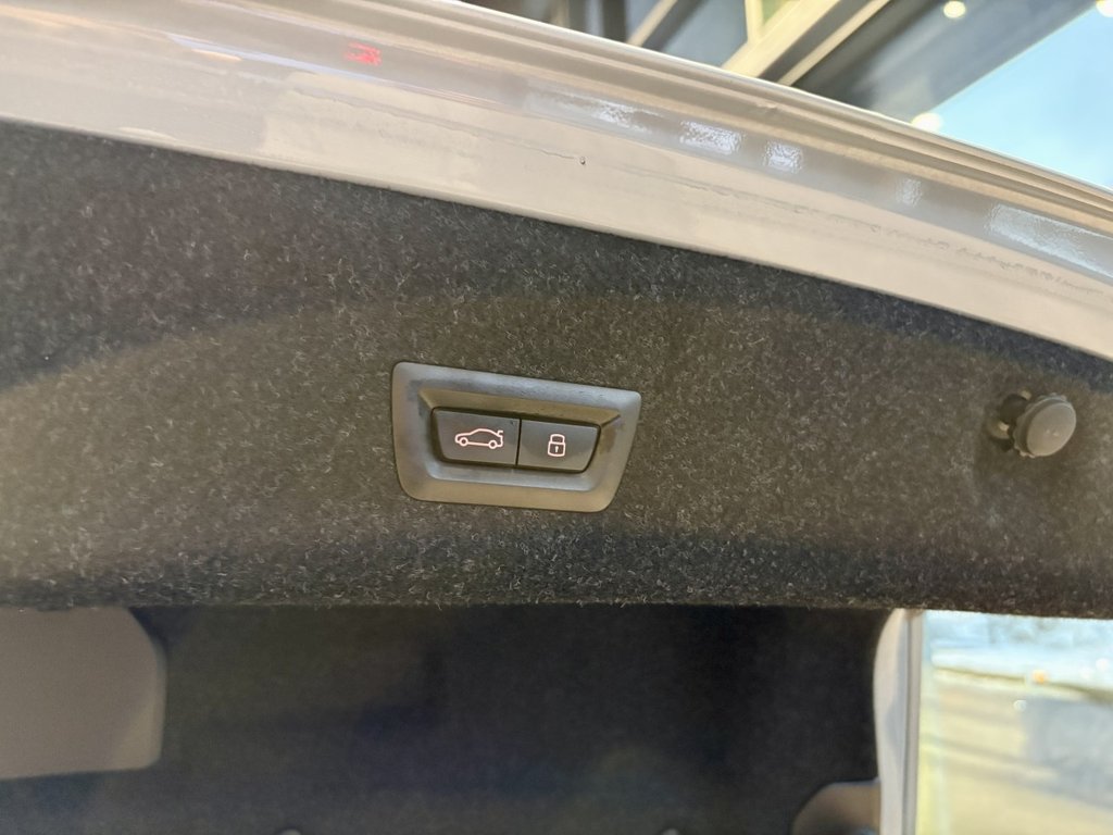 2024 BMW 3 Series M340i xDrive in Montreal, Quebec - 15 - w1024h768px