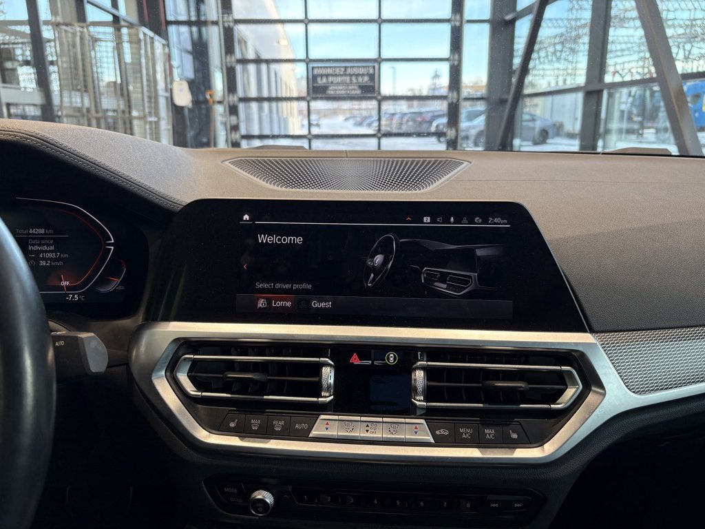 BMW 4 Series M440i xDrive 2022 à Montreal, Québec - 16 - w1024h768px