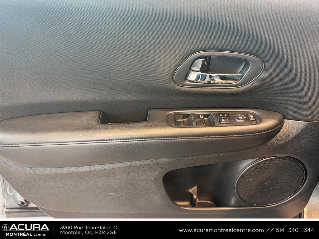 2018 Honda HR-V LX in Montreal, Quebec - 9 - w1024h768px
