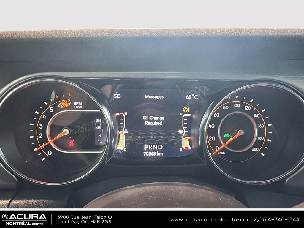2022 Jeep Wrangler Unlimited Sahara in Montreal, Quebec - 12 - w1024h768px