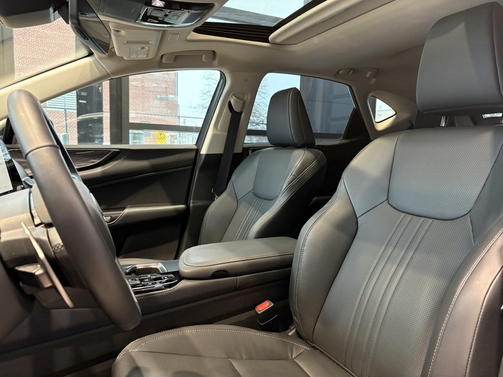 2025 Lexus NX NX 350h in Montreal, Quebec - 9 - w1024h768px