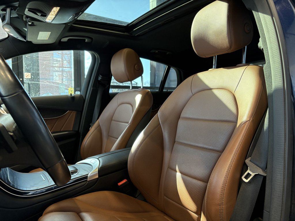 Mercedes-Benz GLC GLC 300 2022 à Montreal, Québec - 11 - w1024h768px