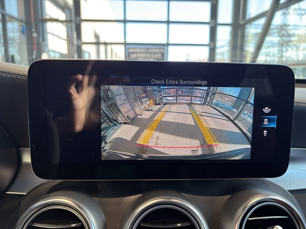 Mercedes-Benz GLC GLC 300 2022 à Montreal, Québec - 26 - w1024h768px