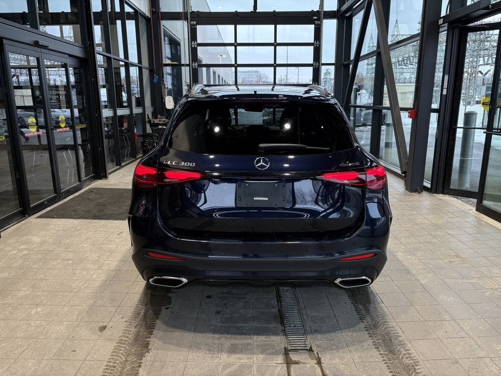 Mercedes-Benz GLC GLC 300 2023 à Montreal, Québec - 7 - w1024h768px