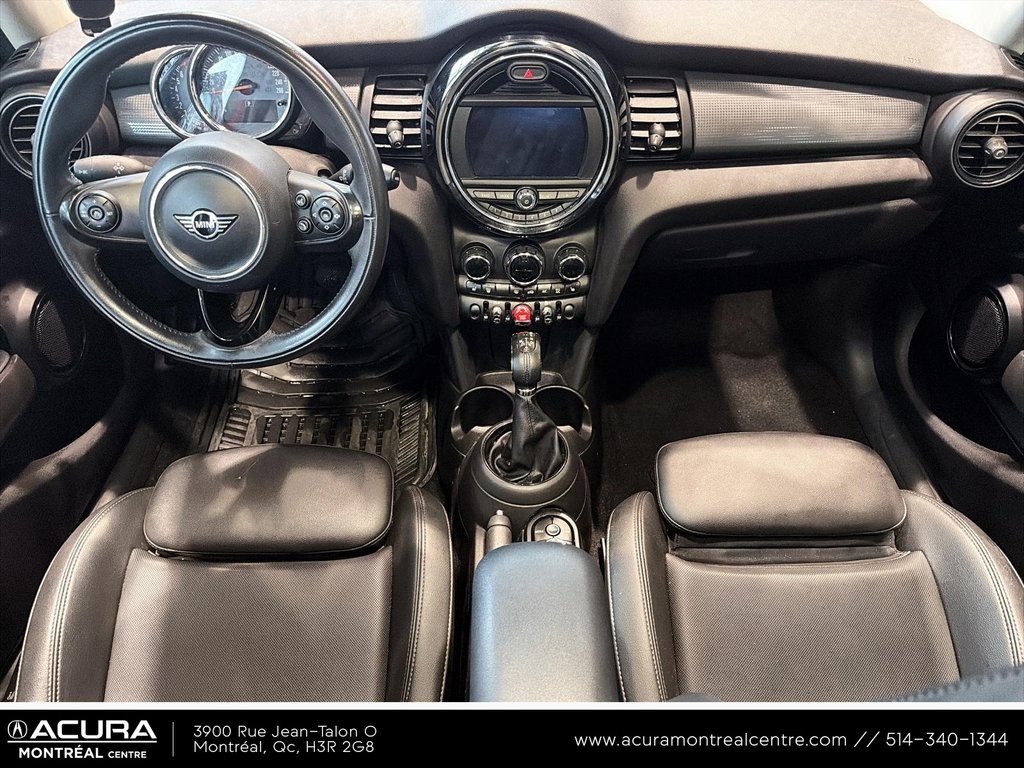 MINI 5 Door Cooper 2019 à Montreal, Québec - 9 - w1024h768px