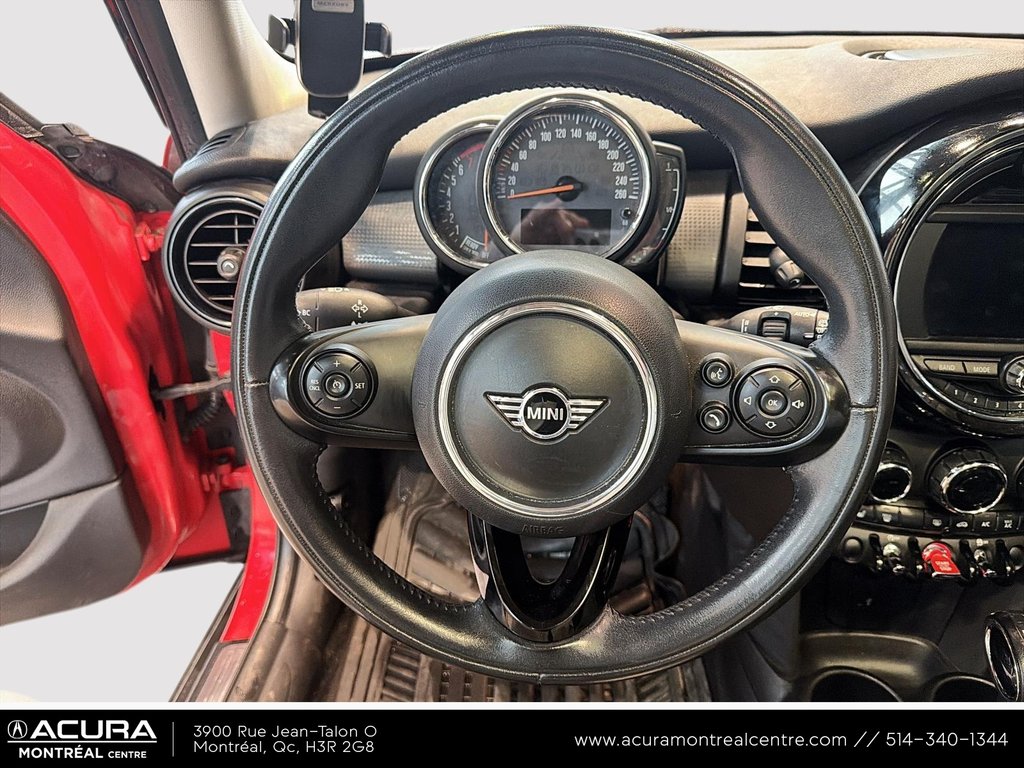 MINI 5 Door Cooper 2019 à Montreal, Québec - 11 - w1024h768px