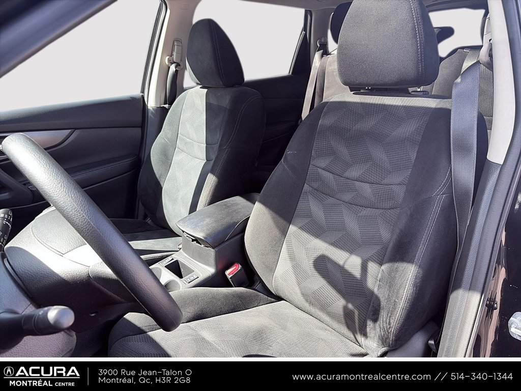 2016 Nissan Rogue SV in Montreal, Quebec - 8 - w1024h768px