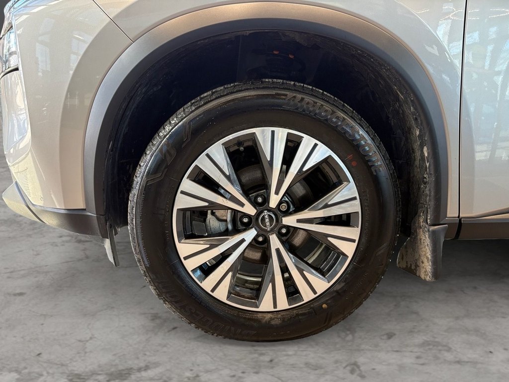 Nissan rogue SV 2023 à Montreal, Québec - 7 - w1024h768px