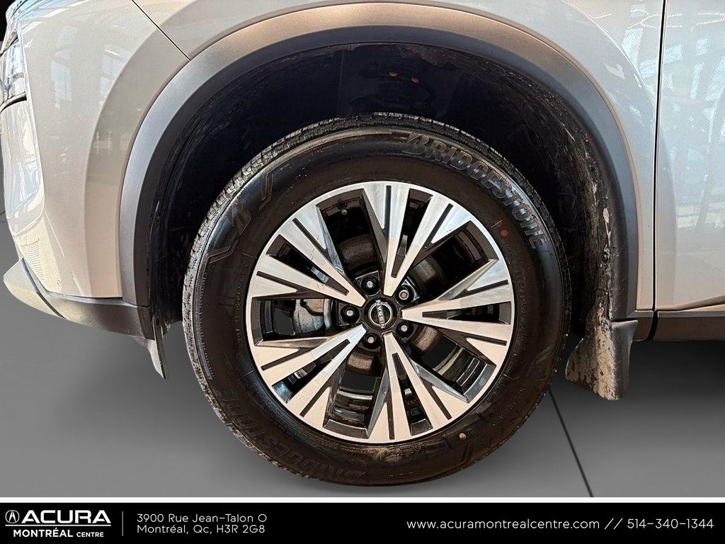 2023 Nissan rogue SV in Montreal, Quebec - 7 - w1024h768px