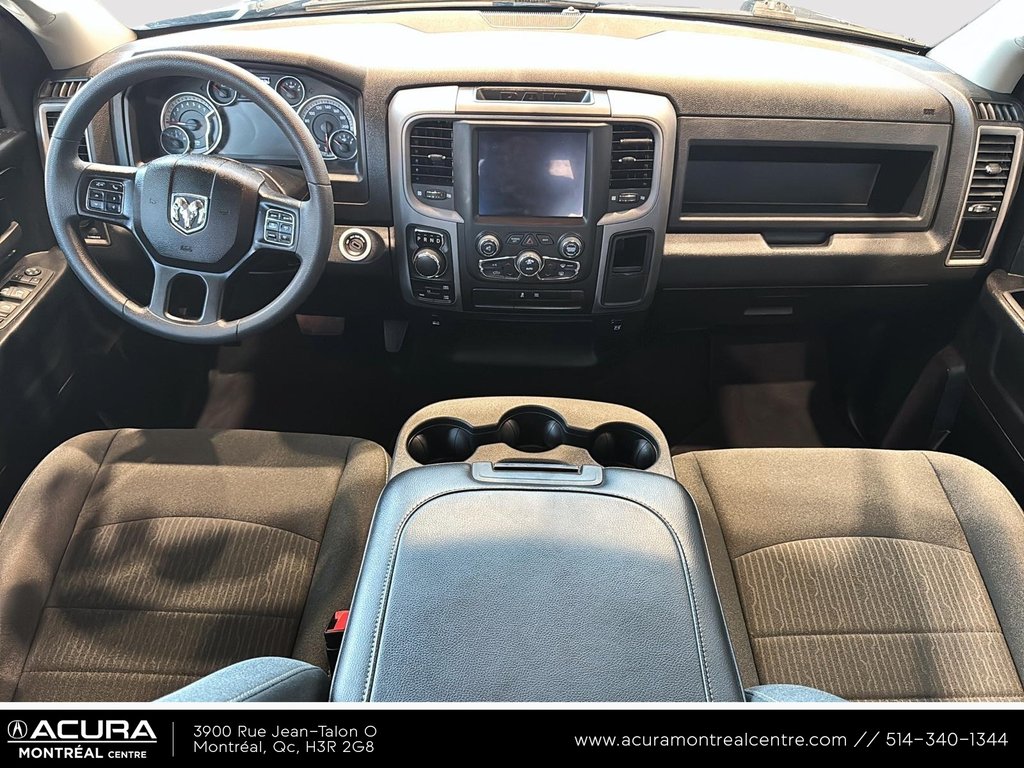 Ram 1500 Classic Express 2023 à Montreal, Québec - 7 - w1024h768px