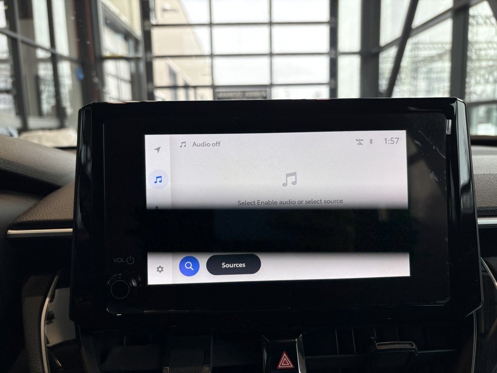 2023 Toyota Corolla Cross LE in Montreal, Quebec - 16 - w1024h768px