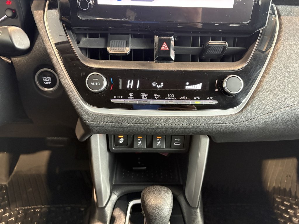 2023 Toyota Corolla Cross LE in Montreal, Quebec - 17 - w1024h768px