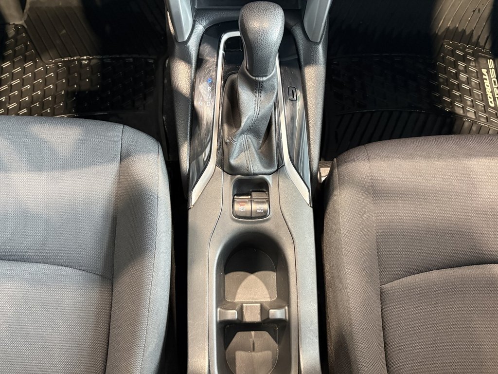 2023 Toyota Corolla Cross LE in Montreal, Quebec - 18 - w1024h768px