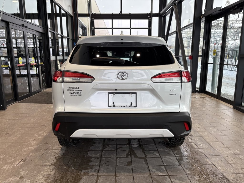 2023 Toyota Corolla Cross LE in Montreal, Quebec - 6 - w1024h768px