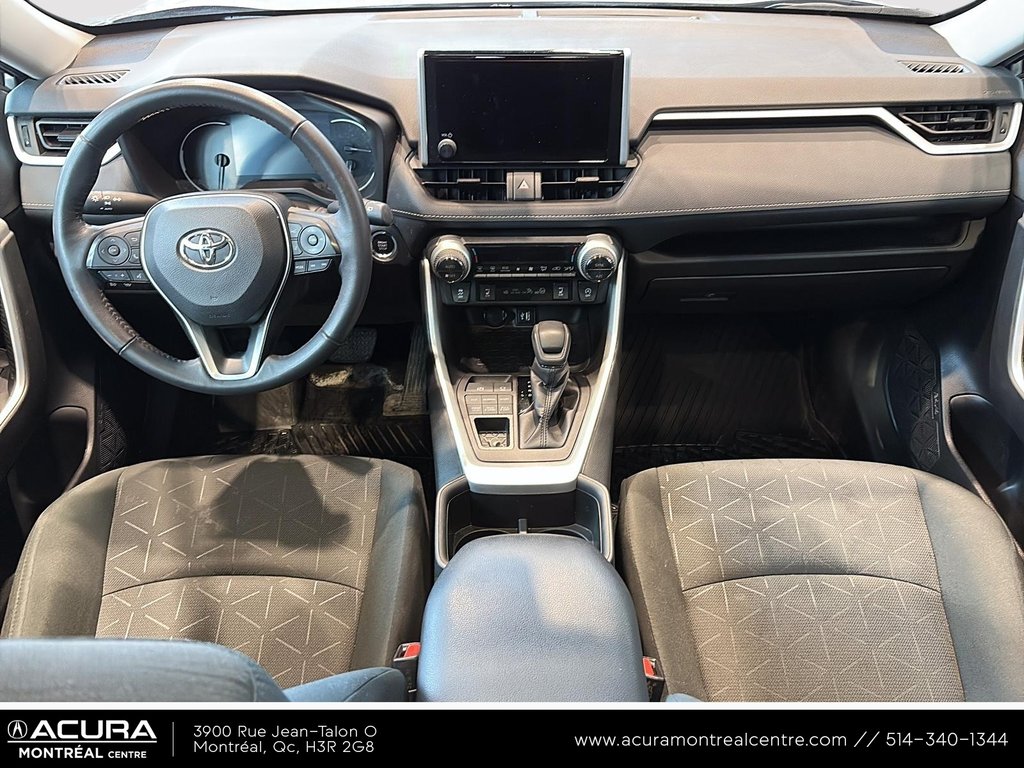 Toyota RAV4 XLE 2024 à Montreal, Québec - 8 - w1024h768px