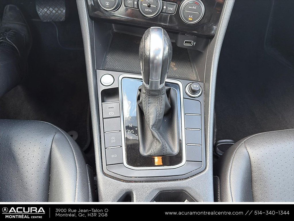 2019 Volkswagen Jetta Highline in Montreal, Quebec - 13 - w1024h768px