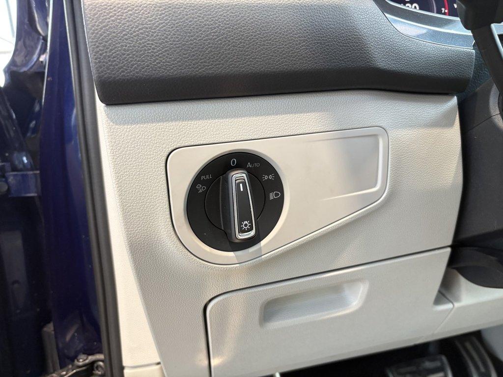 Volkswagen Tiguan Highline R-Line 2022 à Montreal, Québec - 26 - w1024h768px