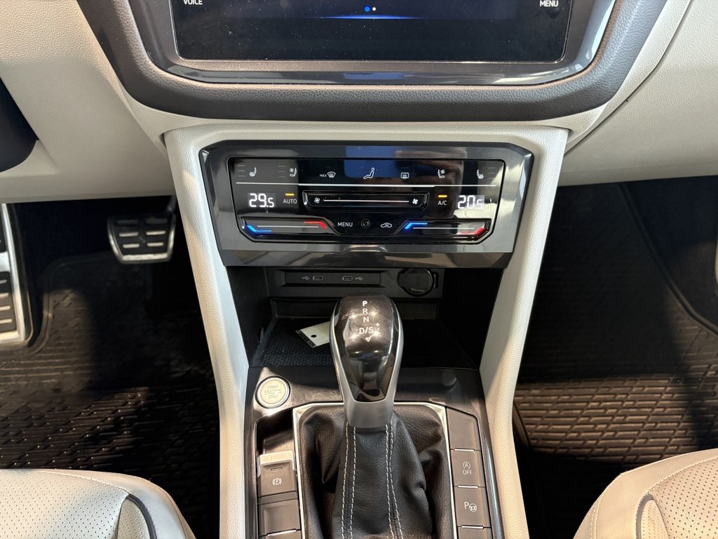 Volkswagen Tiguan Highline R-Line 2022 à Montreal, Québec - 20 - w1024h768px
