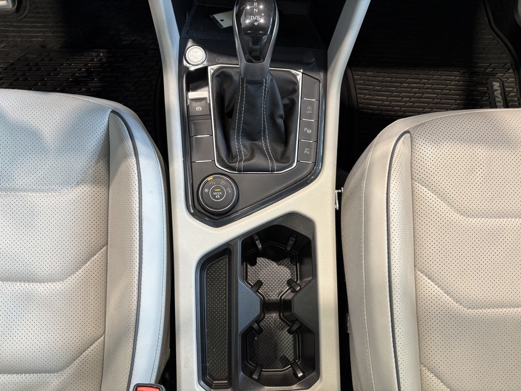 Volkswagen Tiguan Highline R-Line 2022 à Montreal, Québec - 22 - w1024h768px