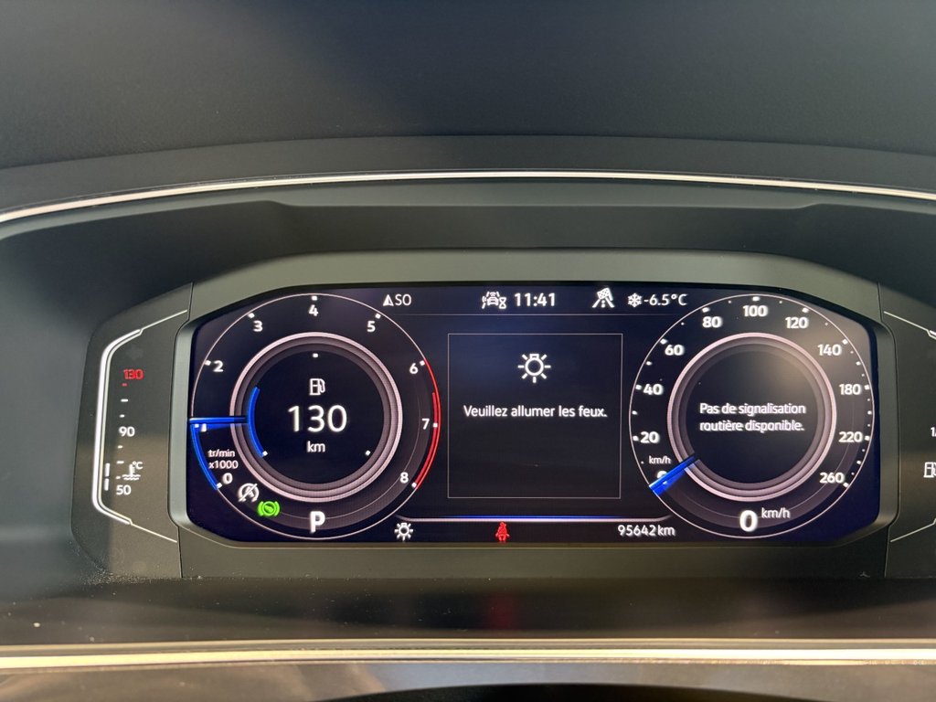 Volkswagen Tiguan Highline R-Line 2022 à Montreal, Québec - 29 - w1024h768px