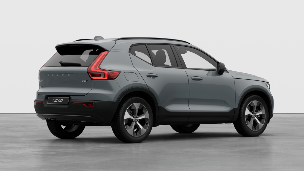 Volvo XC40 Plus (Dark Theme) 2026-3