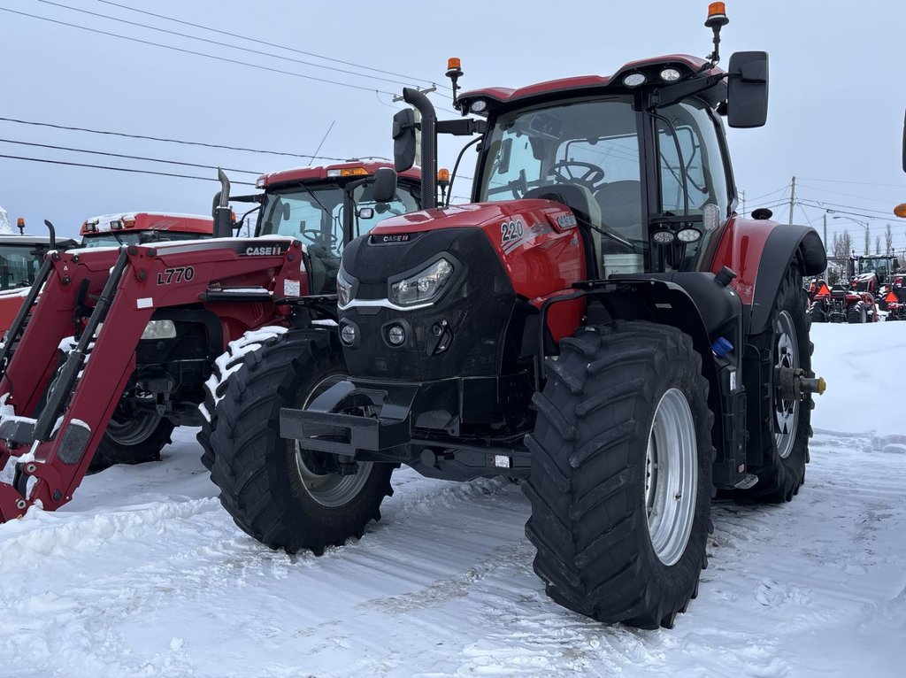 Case IH Puma 220  2024 à Cacouna, Québec - 1 - w1024h768px