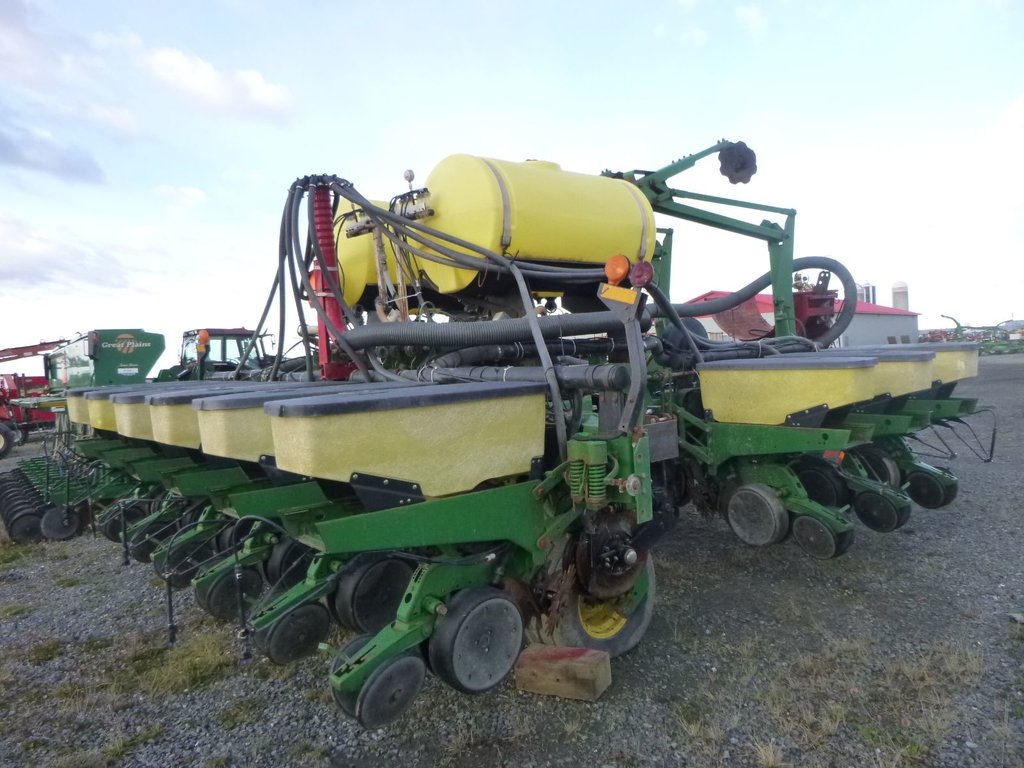 John Deere 1780  2000 à Cacouna, Québec - 7 - w1024h768px