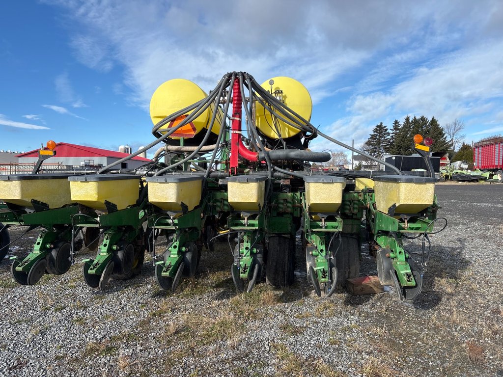 John Deere 1780  2000 à Cacouna, Québec - 2 - w1024h768px