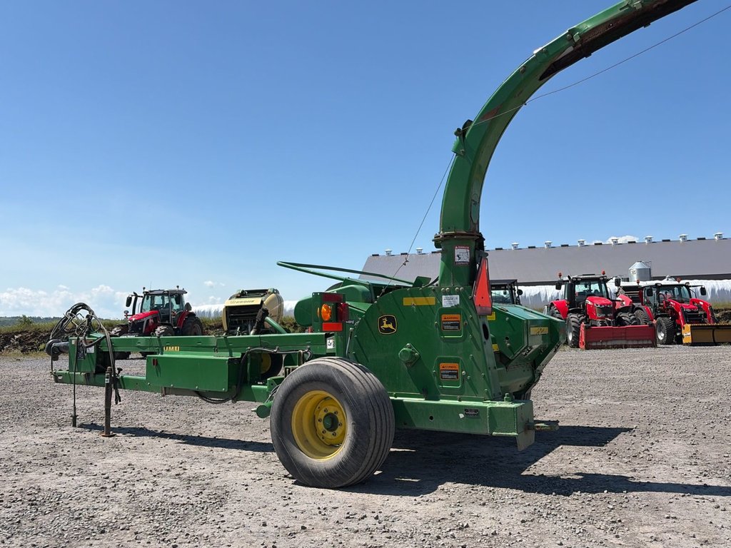 2012 John Deere 3975 in Cacouna, Quebec - 2 - w1024h768px