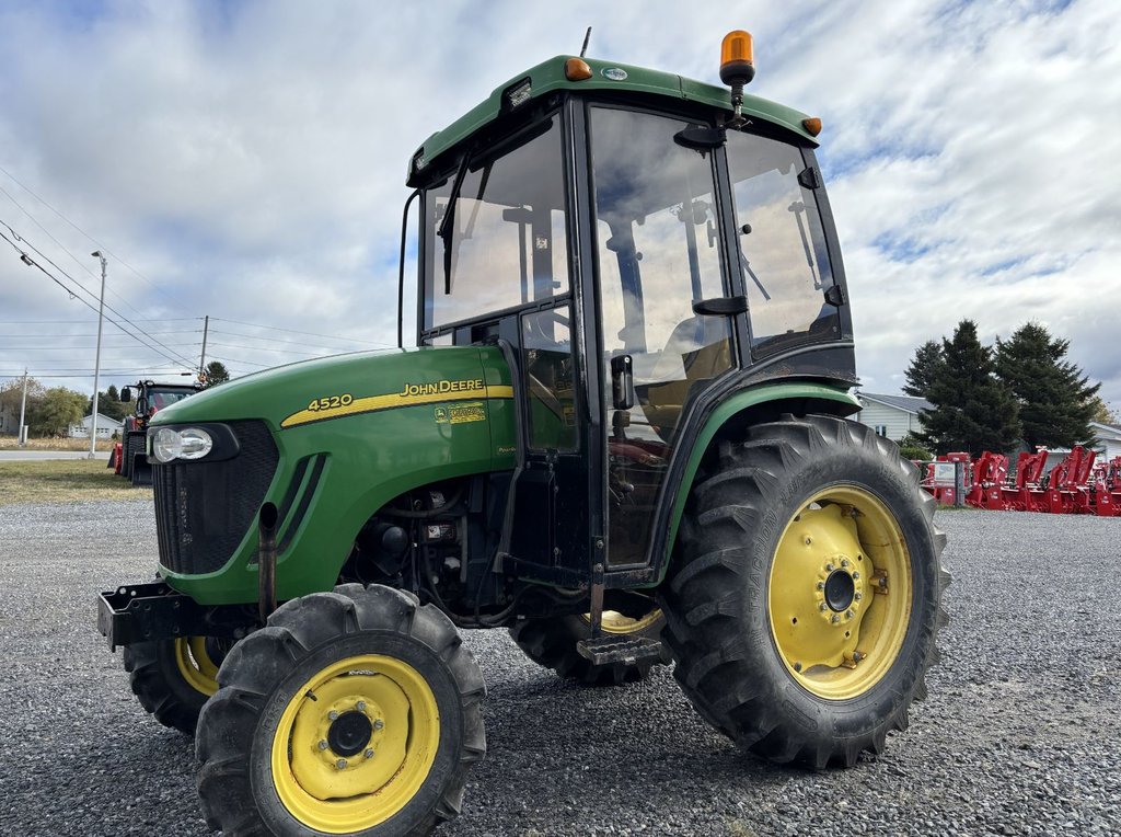 John Deere 4520  2011 à Cacouna, Québec - 8 - w1024h768px