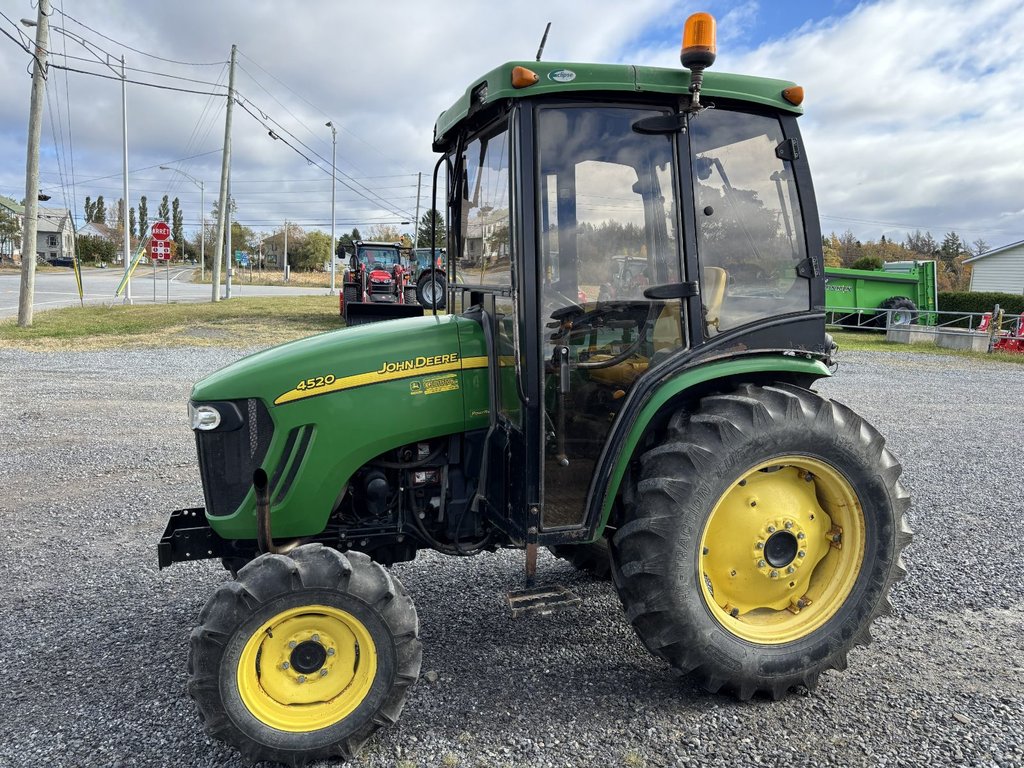 John Deere 4520  2011 à Cacouna, Québec - 4 - w1024h768px