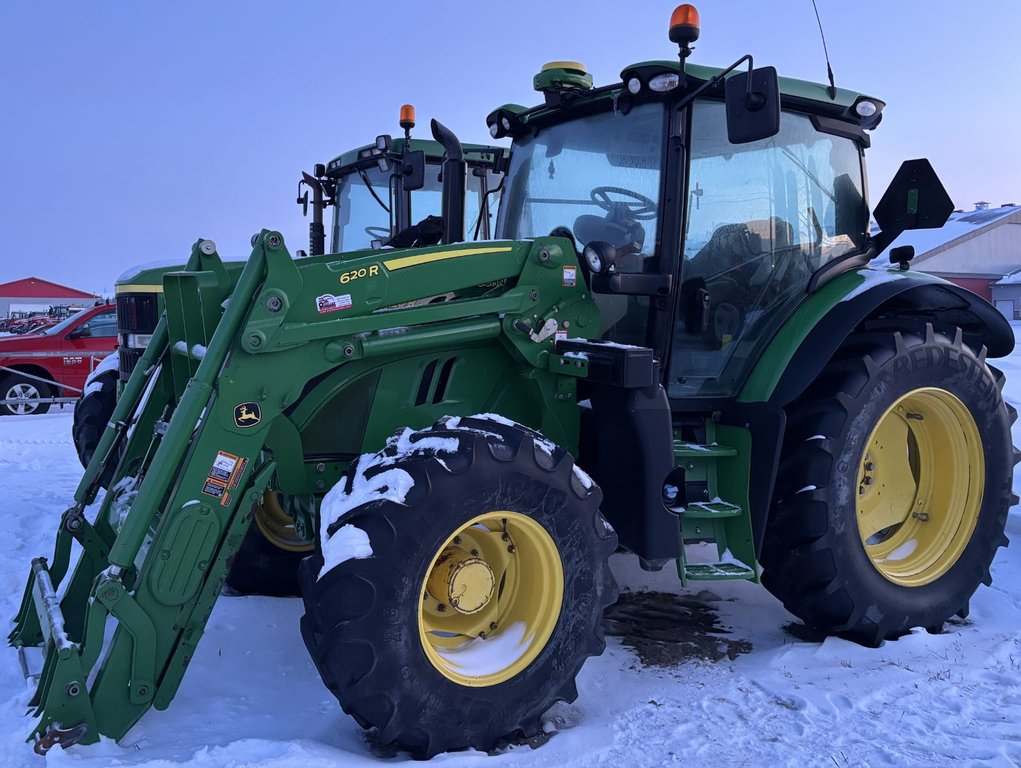 2017 John Deere 6120R in Cacouna, Quebec - 1 - w1024h768px