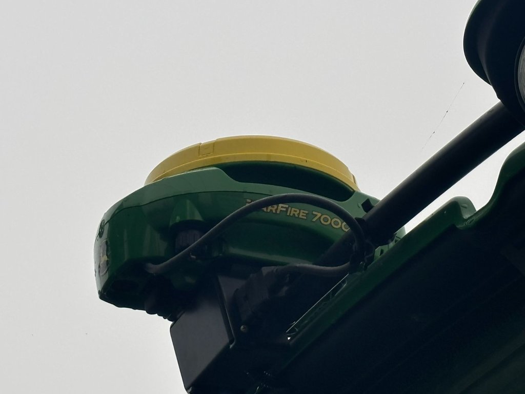 2017 John Deere 6120R in Cacouna, Quebec - 7 - w1024h768px