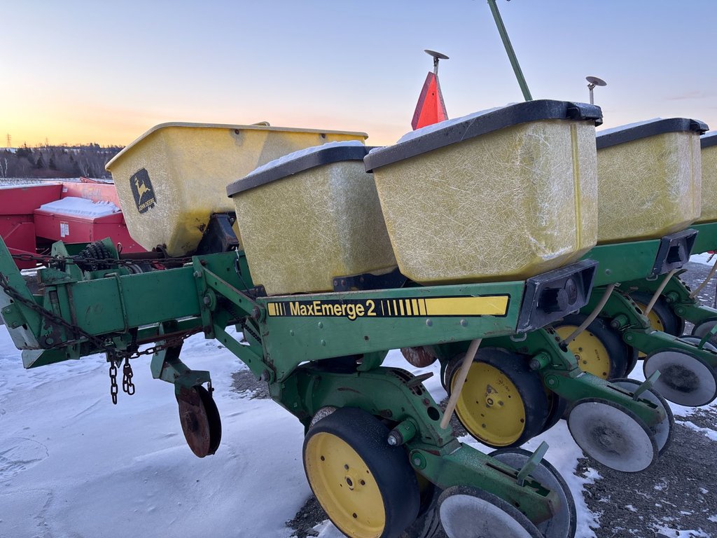 John Deere 7200  2006 à Cacouna, Québec - 3 - w1024h768px